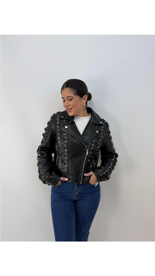 CHAQUETA DE CUERO NEGRO