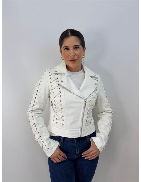 CHAQUETA DE CUERO BLANCO