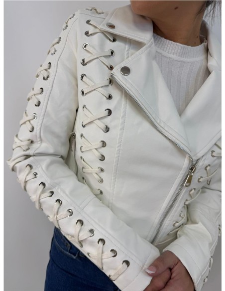 CHAQUETA DE CUERO BLANCO
