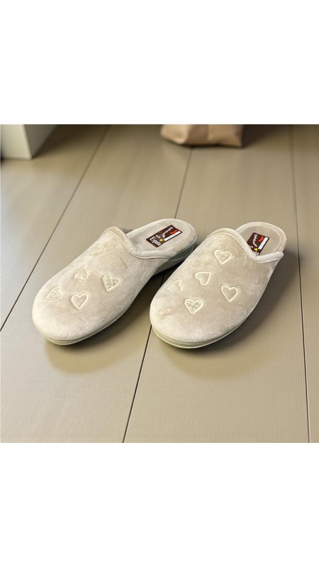 ZAPATILLA MULTI CORAZON TAUPE 2