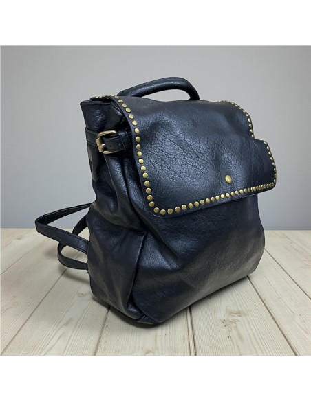 BOLSO NAPA SOLAPA TACHAS NEGRO