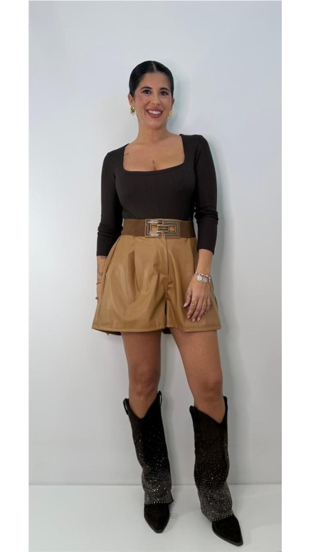 SHORT CUERO CAMEL 2