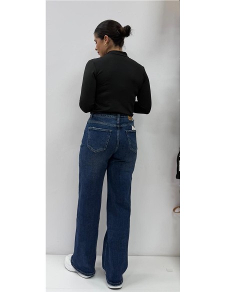 CAMISETA TERMICA CUELLO ALTO NEGRO