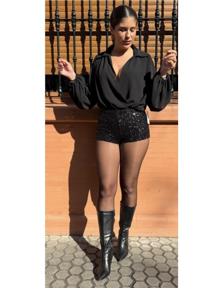 SHORT LENTEJUELAS NEGRO