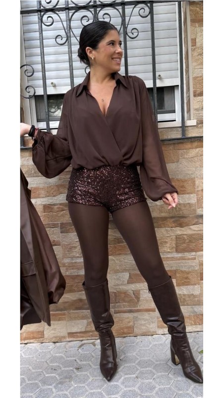 SHORT LENTEJUELAS MARRON