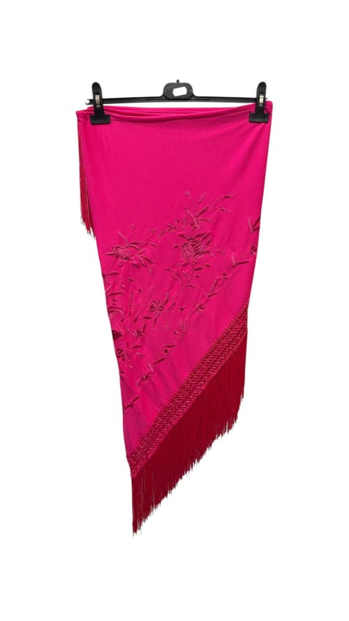 MANTON BORDADO AL TONO FUXIA