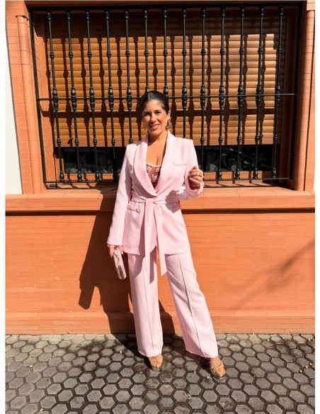 TRAJE DE CHAQUETA ROSA