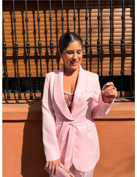 TRAJE DE CHAQUETA ROSA