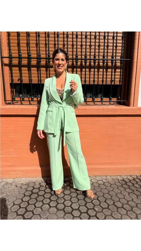 TRAJE DE CHAQUETA VERDE MENTA