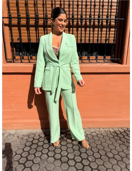 TRAJE DE CHAQUETA VERDE MENTA
