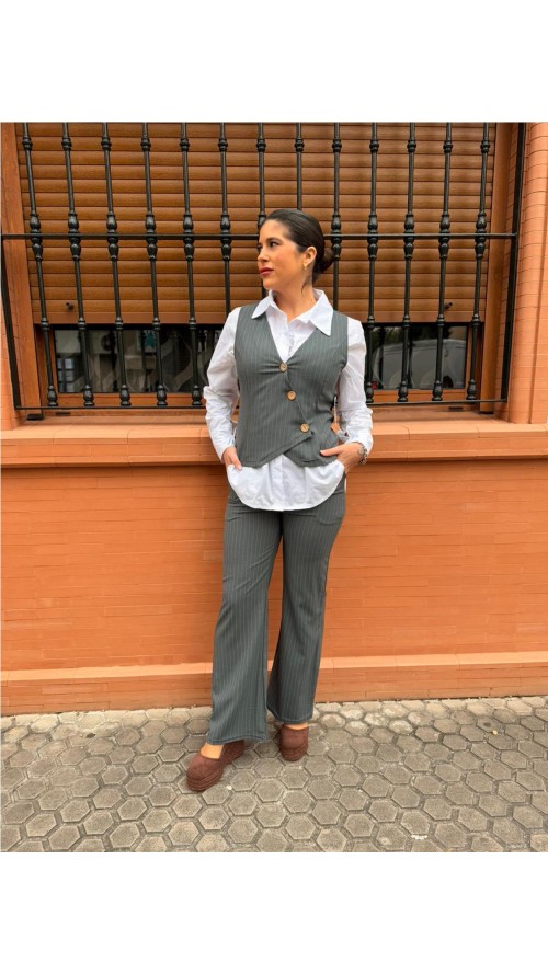 CONJUNTO DIPLOMATICO GRIS