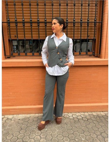 CONJUNTO DIPLOMATICO GRIS