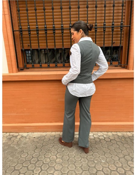 CONJUNTO DIPLOMATICO GRIS