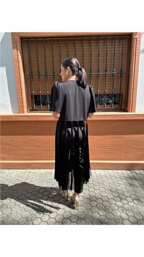 CHAQUETA DE FLECOS NEGRO