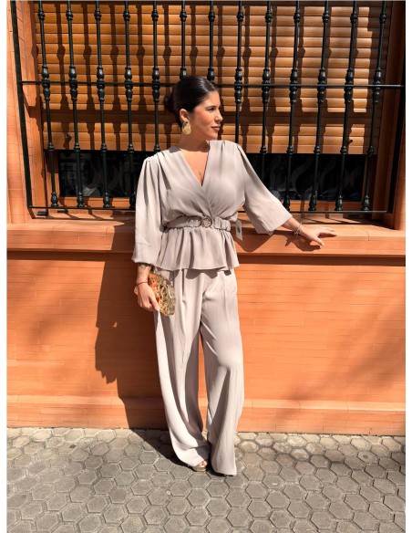 CONJUNTO AMANDA TAUPE