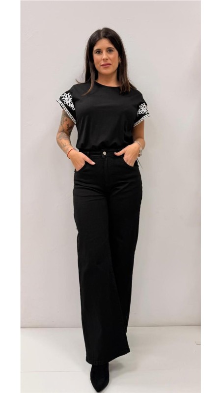 CAMISETA ADRIANA NEGRO 2