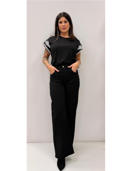 CAMISETA ADRIANA NEGRO