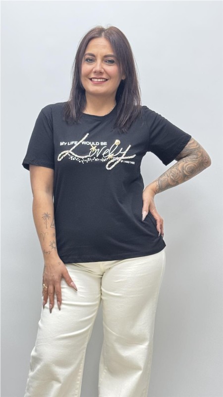 CAMISETA LOVELY NEGRO 2