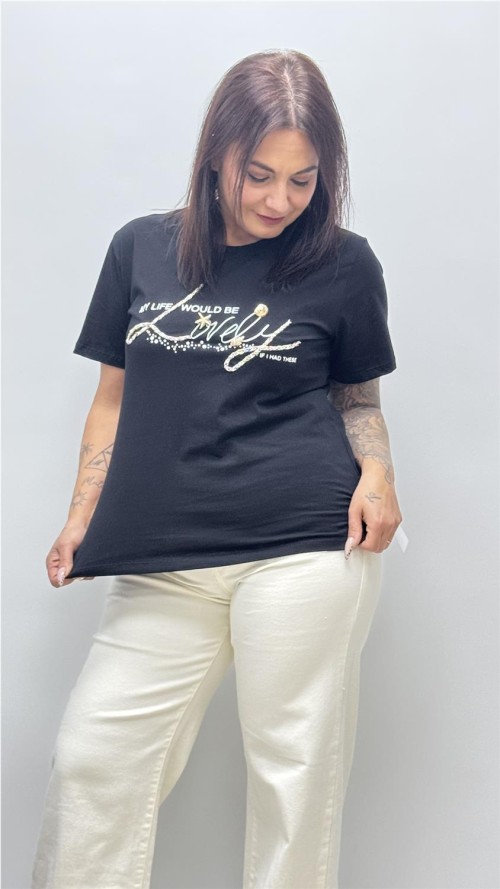CAMISETA LOVELY NEGRO