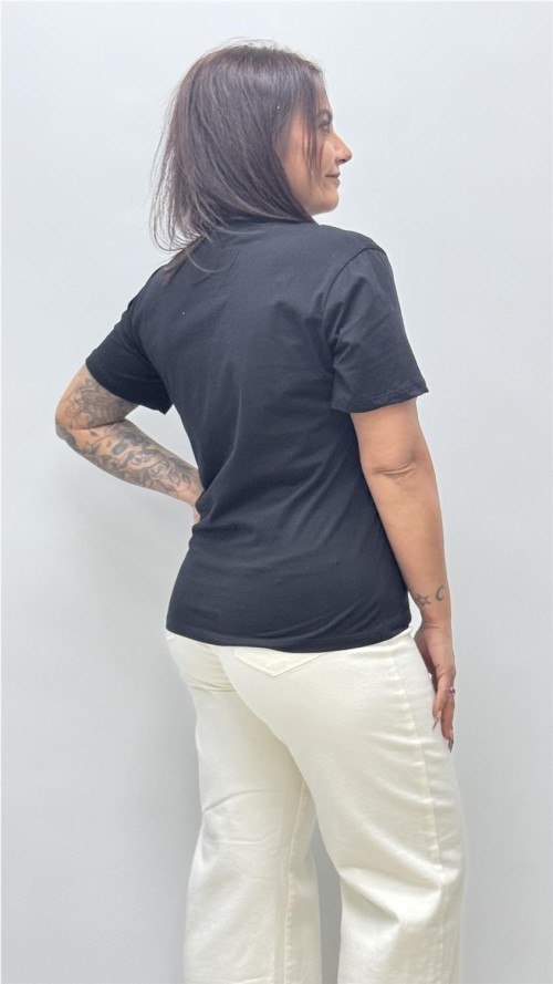 CAMISETA LOVELY NEGRO