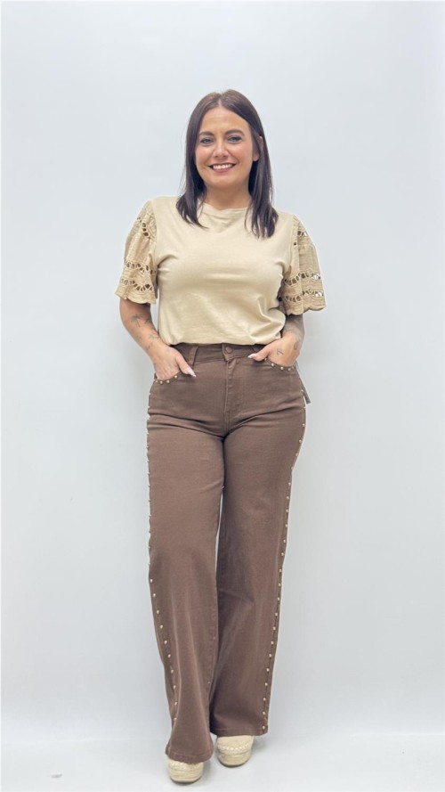 PANTALON DENIN TACHAS MARRON