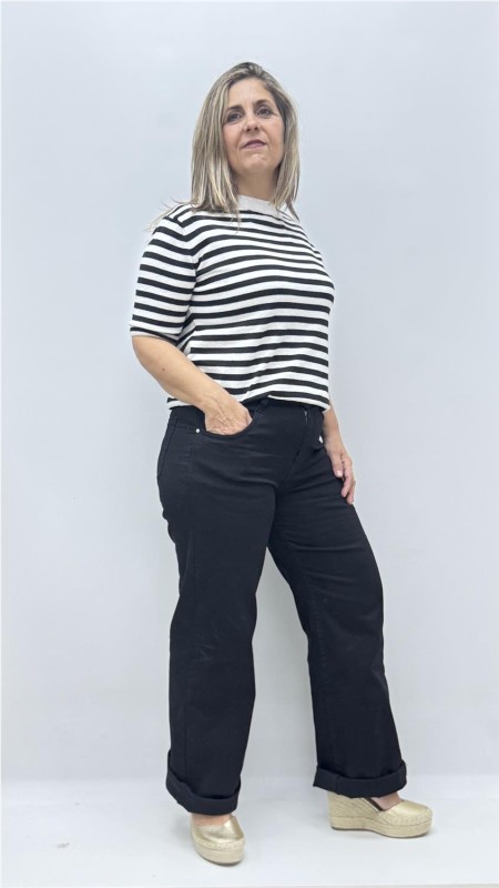 CAMISETA LAURA NEGRO