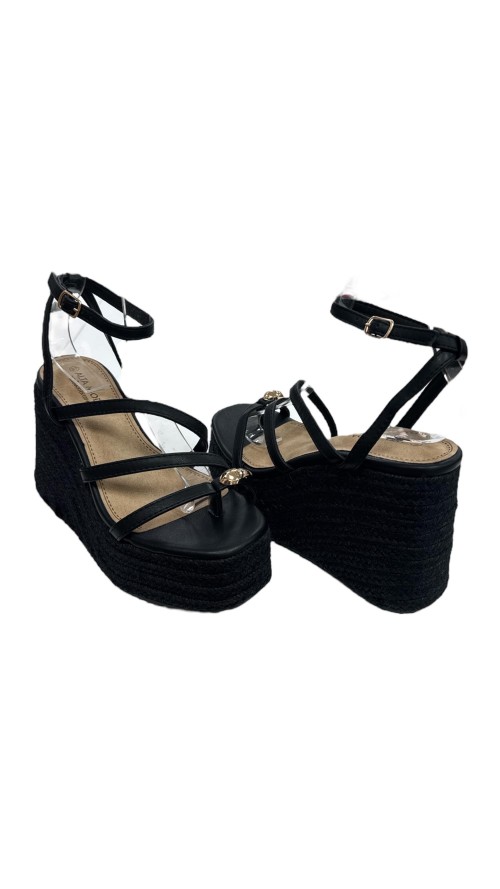 SANDALIA ESPARTO ADORNO METAL NEGRO