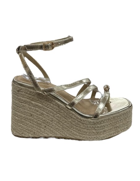 SANDALIA ESPARTO ADORNO METAL ORO