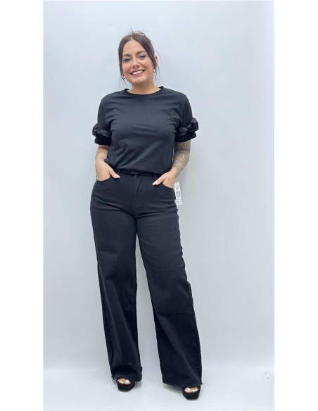 CAMISETA FLORECITA NEGRO