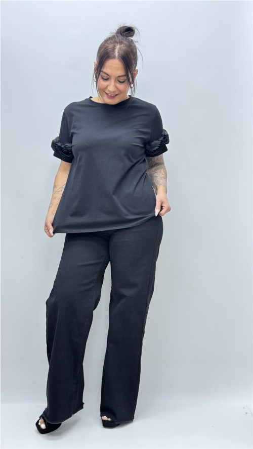 CAMISETA FLORECITA NEGRO