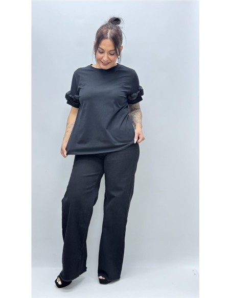 CAMISETA FLORECITA NEGRO