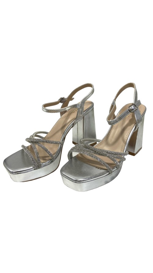 SANDALIA DE TACON TIRAS PLATA