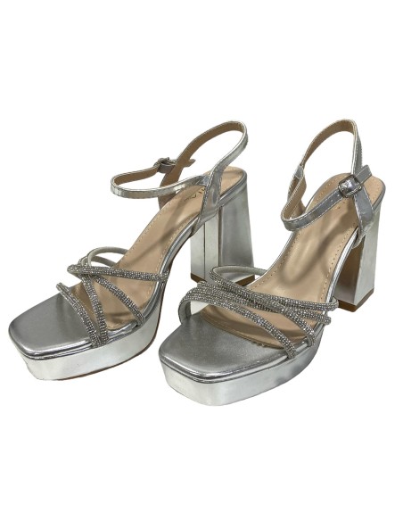 SANDALIA DE TACON TIRAS PLATA
