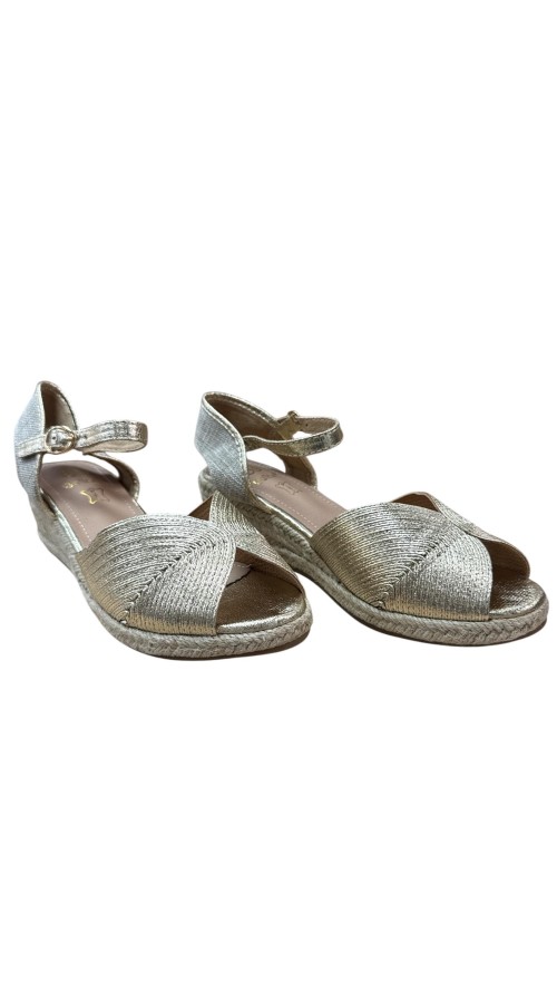 SANDALIA CUÑA METALIZADA ORO