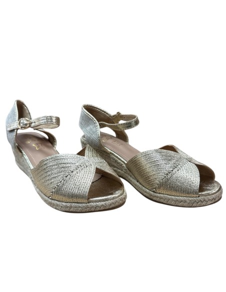 SANDALIA CUÑA METALIZADA ORO