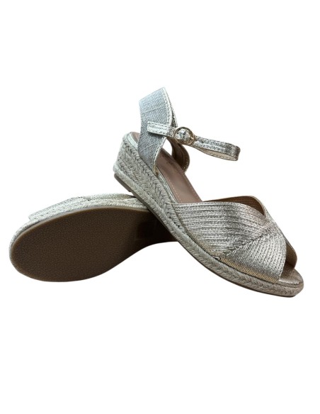 SANDALIA CUÑA METALIZADA ORO