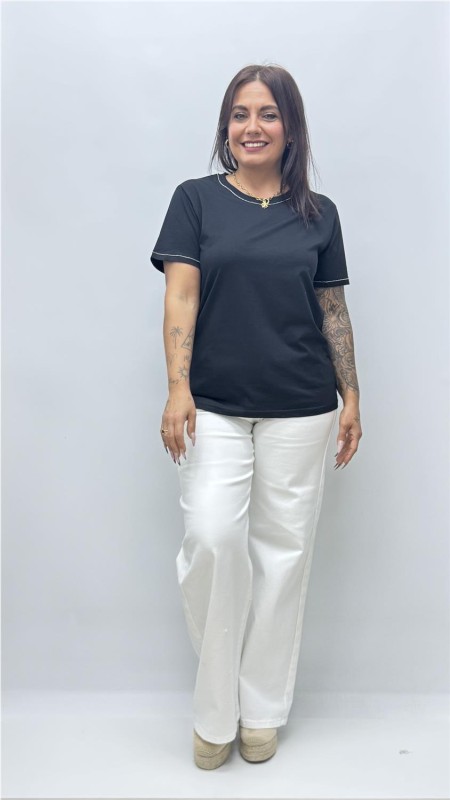 CAMISETA ADRIANA NEGRO 2