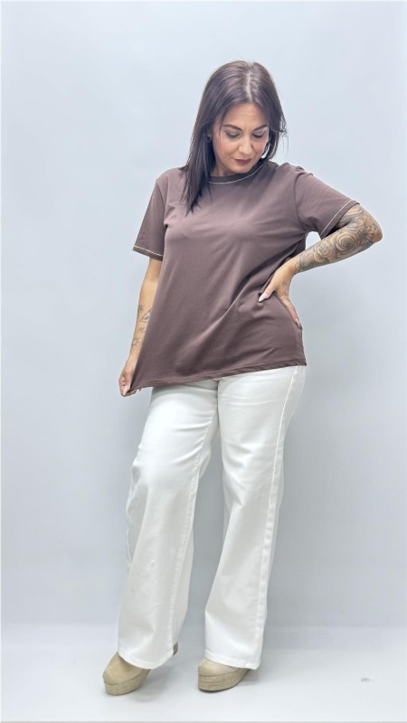 CAMISETA ADRIANA MARRON 2