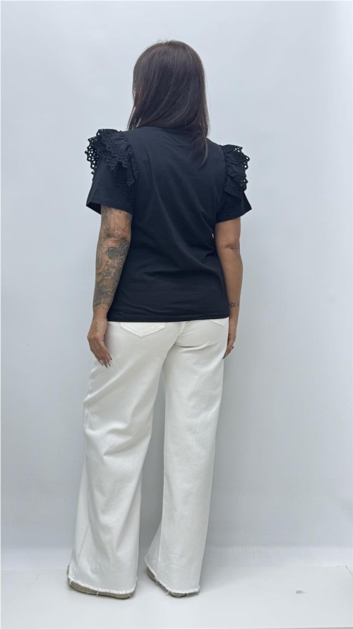 CAMISETA ANGELA NEGRO