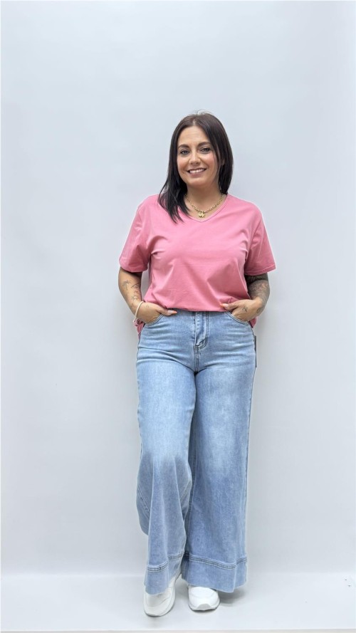 CAMISETA BASICA CUELLO PICO MAQUILLAJE