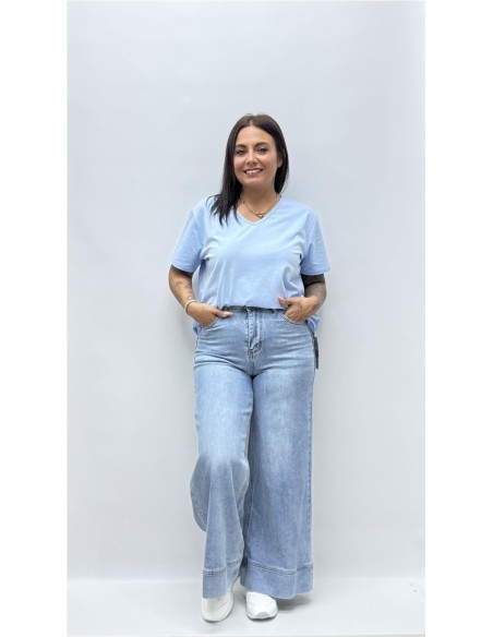 CAMISETA BASICA CUELLO PICO AZUL