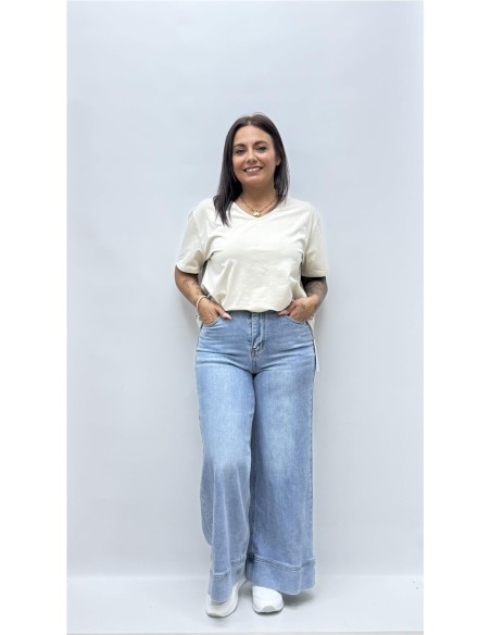 CAMISETA BASICA CUELLO PICO BEIG