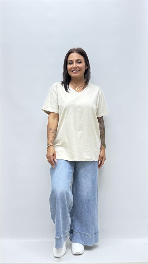 CAMISETA BASICA CUELLO PICO BEIG