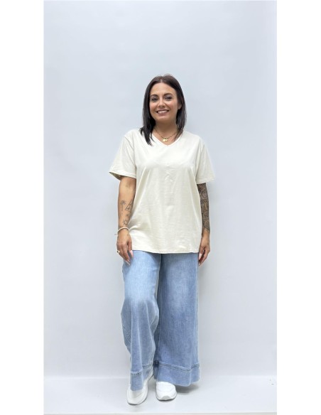 CAMISETA BASICA CUELLO PICO BEIG