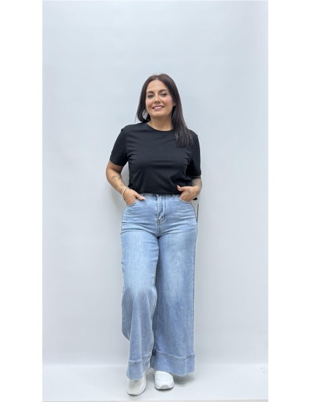 CAMISETA BASICA CUELLO REDONDO NEGRO