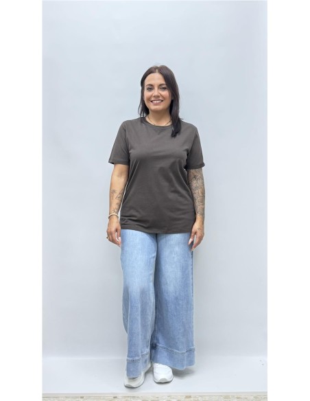 CAMISETA BASICA CUELLO REDONDO MARRON