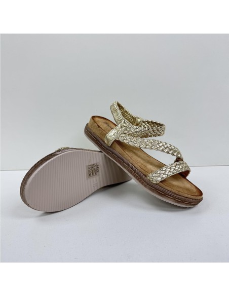 SANDALIA TIRAS TRENZA ORO