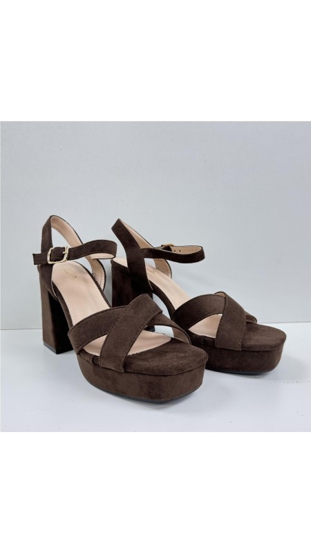 SANDALIA TIRAS CRUZADA MARRON 2
