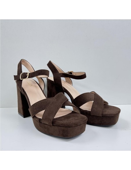 SANDALIA TIRAS CRUZADA MARRON