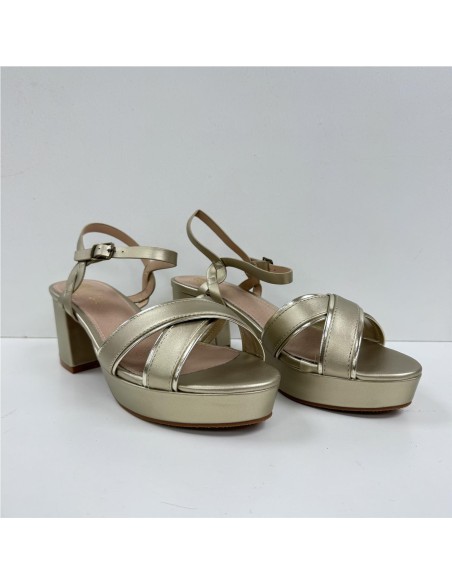 SANDALIA TACON FILO METALIZADO ORO